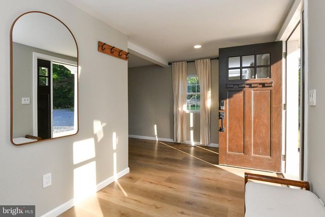 271 FRIENDSHIP RD, Cranbury, NJ 08512