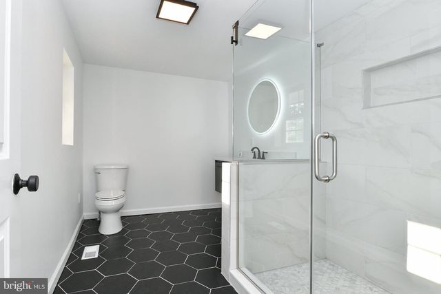 271 FRIENDSHIP RD, Cranbury, NJ 08512