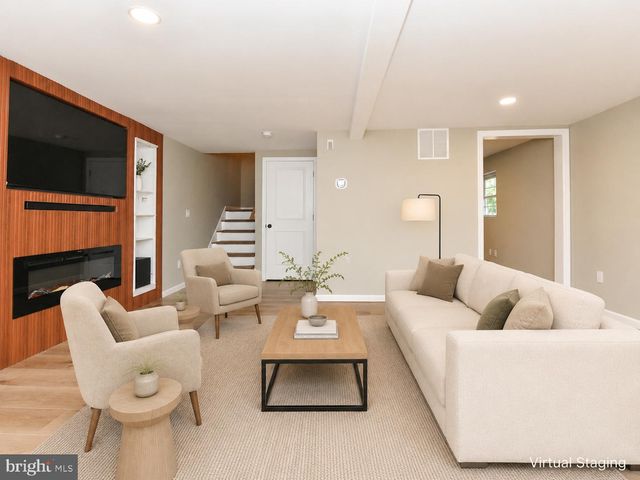 271 FRIENDSHIP RD, Cranbury, NJ 08512