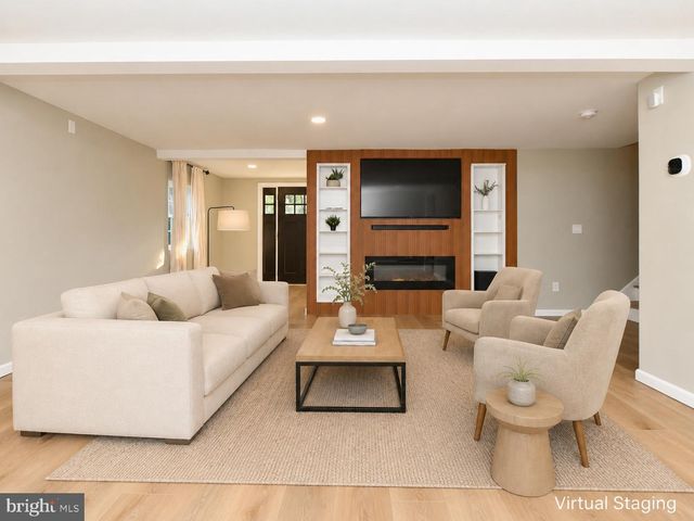 271 FRIENDSHIP RD, Cranbury, NJ 08512
