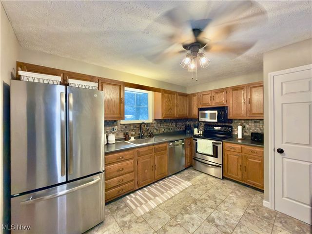 43 Romine Road, Washington, WV 26181