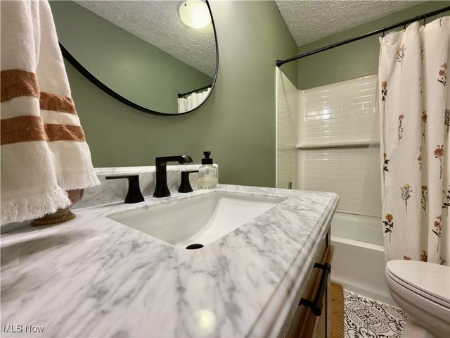 43 Romine Road, Washington, WV 26181