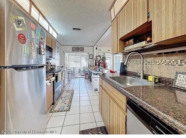 7569 Heather Walk Drive, Weeki Wachee, FL 34613