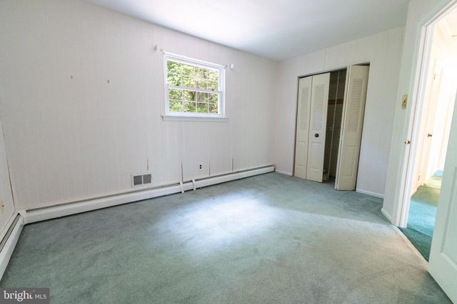 1141 SCHOOL HOUSE LN, West Chester, PA 19382