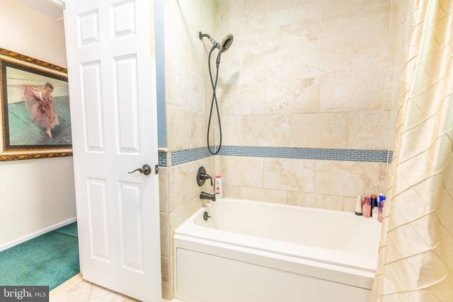 1141 SCHOOL HOUSE LN, West Chester, PA 19382