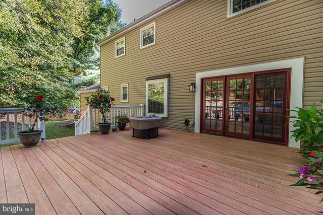 1141 SCHOOL HOUSE LN, West Chester, PA 19382