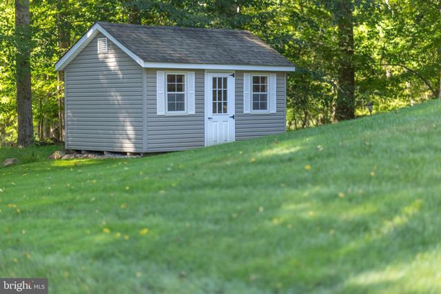 1141 SCHOOL HOUSE LN, West Chester, PA 19382