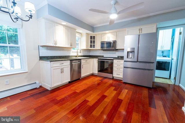 1141 SCHOOL HOUSE LN, West Chester, PA 19382