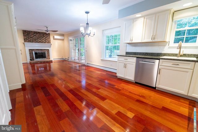 1141 SCHOOL HOUSE LN, West Chester, PA 19382