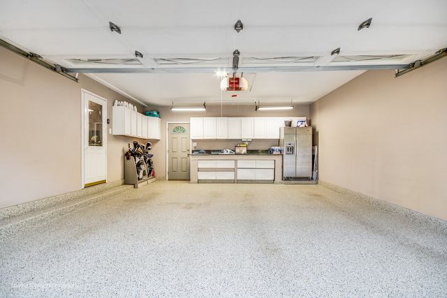8319 Waterford Drive, Tinley Park, IL 60477