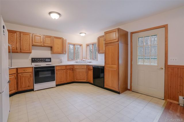 7 Halstein Lane, Ulster Park, NY 12487