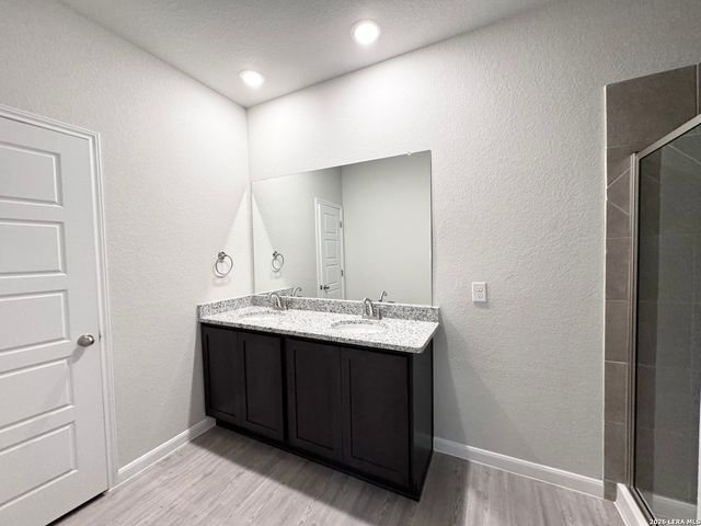 505 Hudson St, Seguin, TX 78155
