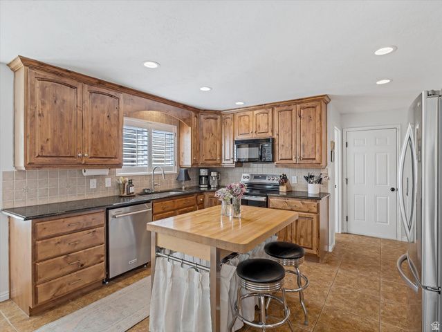 1441 E HEATHERTON WAY, Murray, UT 84121
