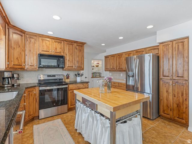 1441 E HEATHERTON WAY, Murray, UT 84121