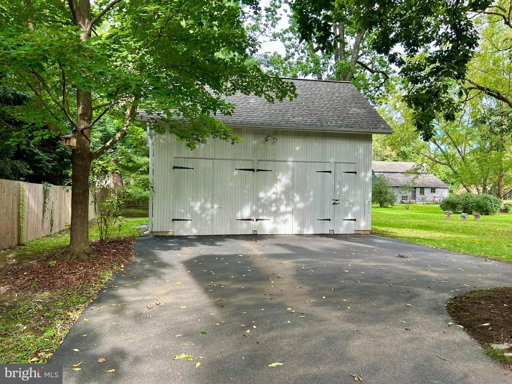 415 E COURT ST, DOYLESTOWN, PA 18901 — photo 4