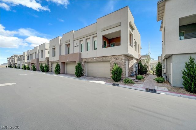 600 North Carriage Hill Drive 2084, Las Vegas, NV 89138