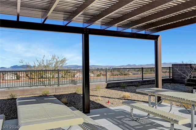 600 North Carriage Hill Drive 2084, Las Vegas, NV 89138