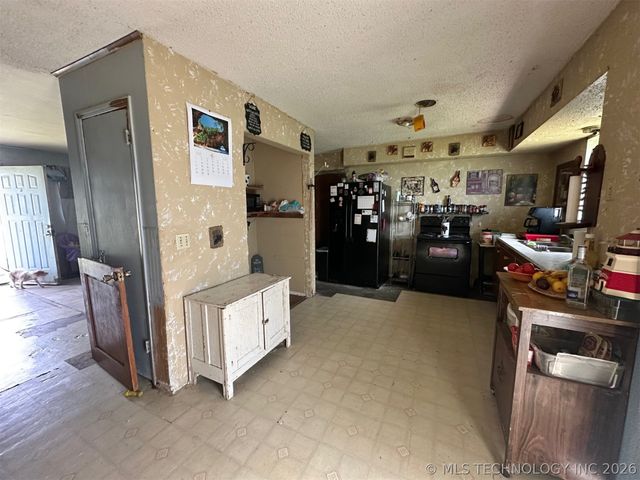 2002 N 15th Street, Mcalester, OK 74501