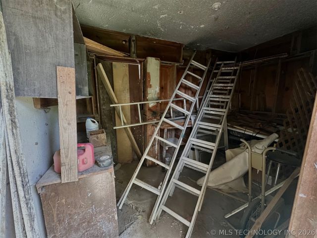 2002 N 15th Street, Mcalester, OK 74501