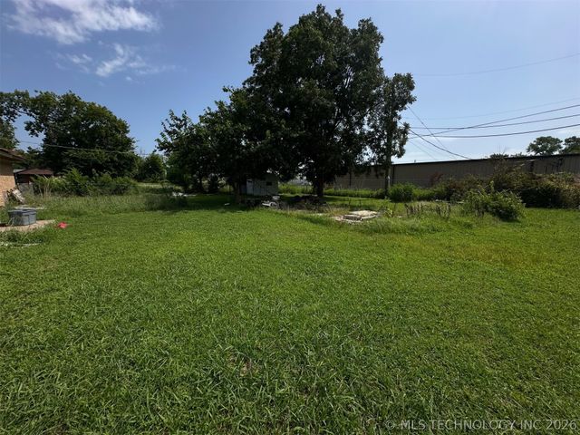 2002 N 15th Street, Mcalester, OK 74501