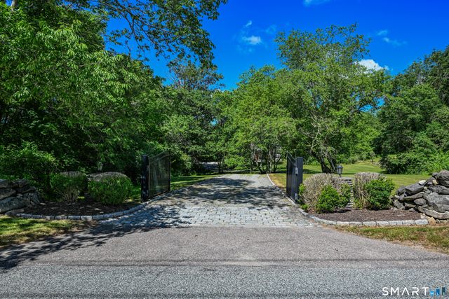 199 Taugwonk Road, Stonington, CT 06378
