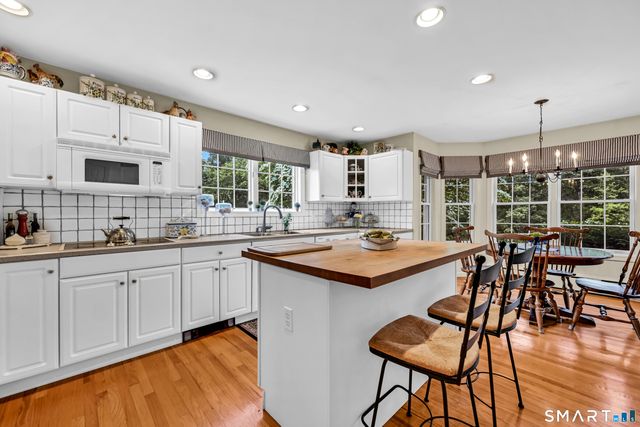 199 Taugwonk Road, Stonington, CT 06378