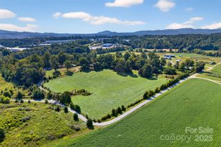 467 Butler Farm Road, Mills River, NC 28759