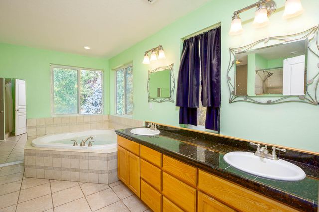 52302 Whispering Pines Road, La Pine, OR 97739