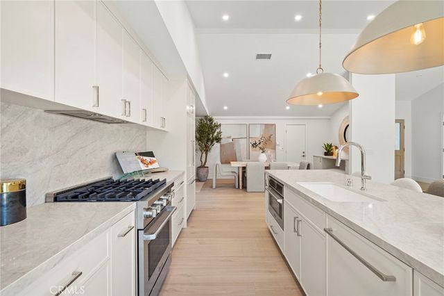 20852 Farnsworth Lane, Huntington Beach, CA 92646