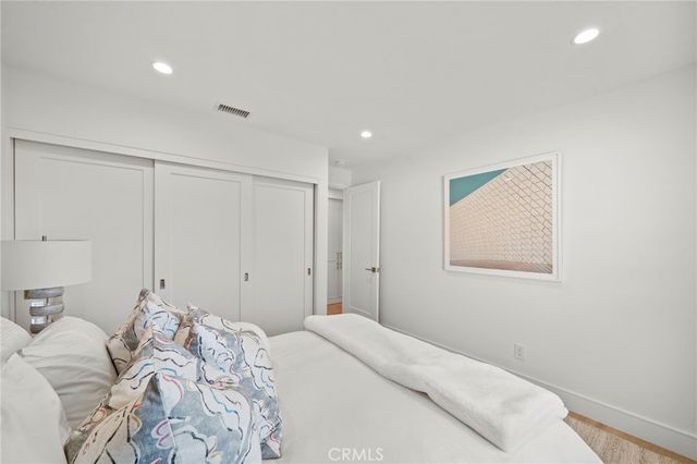 20852 Farnsworth Lane, Huntington Beach, CA 92646