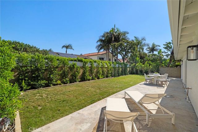 20852 Farnsworth Lane, Huntington Beach, CA 92646