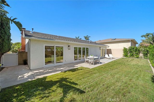 20852 Farnsworth Lane, Huntington Beach, CA 92646