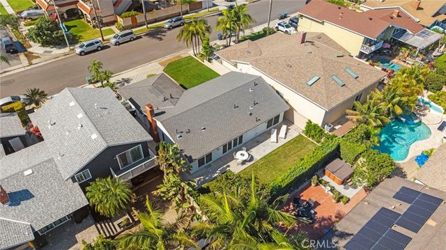 20852 Farnsworth Lane, Huntington Beach, CA 92646