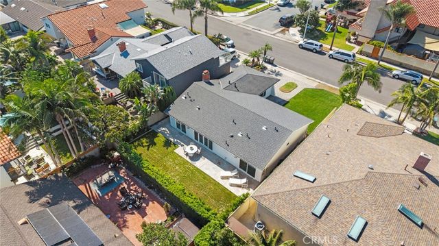 20852 Farnsworth Lane, Huntington Beach, CA 92646