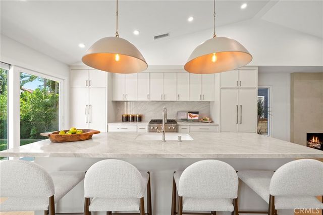20852 Farnsworth Lane, Huntington Beach, CA 92646