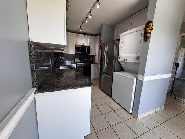 2521 Red Hibiscus Blvd 32-D, Delray Beach, FL 33445