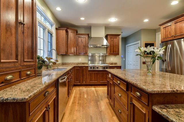 35 Johnson Drive, Holliston, MA 01746