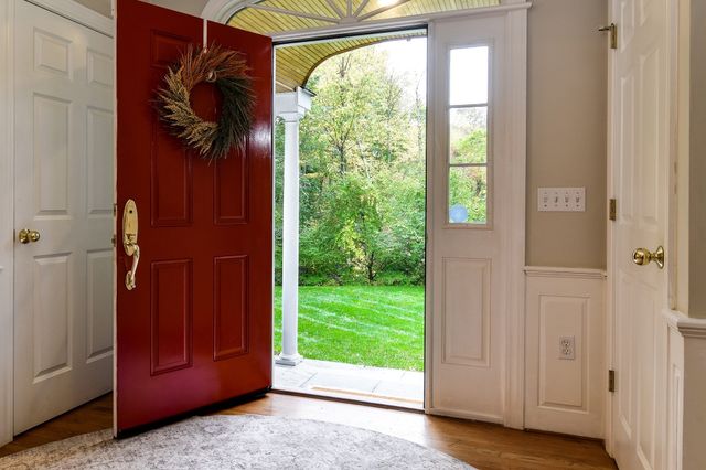 35 Johnson Drive, Holliston, MA 01746