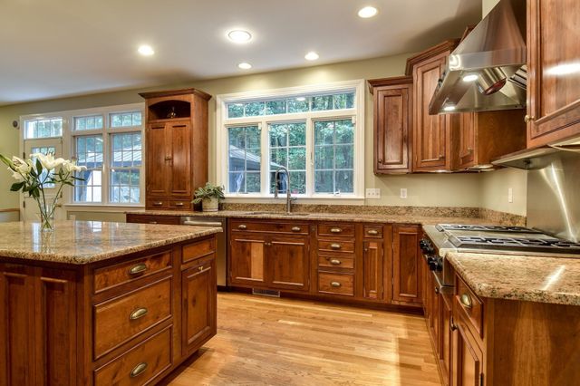 35 Johnson Drive, Holliston, MA 01746
