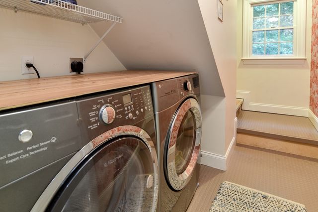 35 Johnson Drive, Holliston, MA 01746
