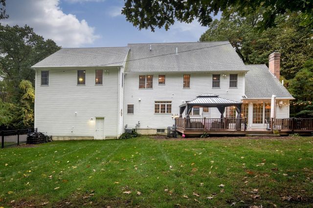 35 Johnson Drive, Holliston, MA 01746
