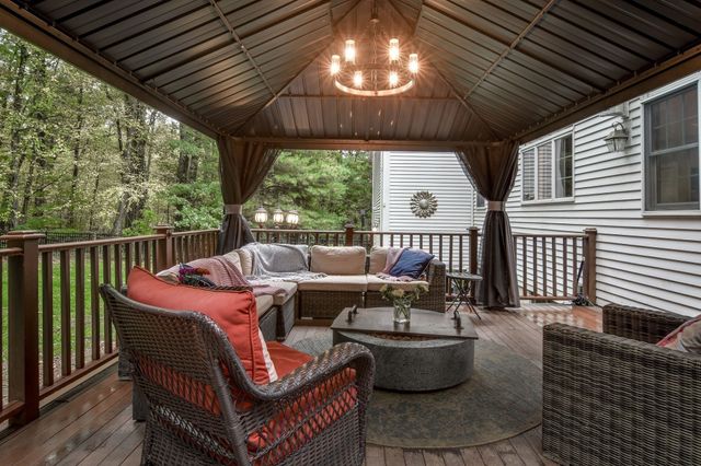 35 Johnson Drive, Holliston, MA 01746