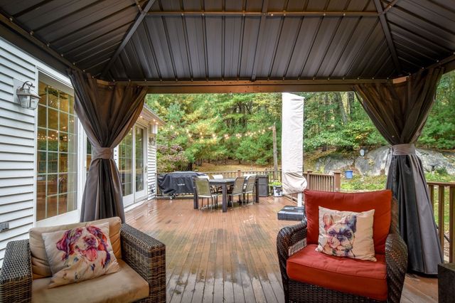 35 Johnson Drive, Holliston, MA 01746