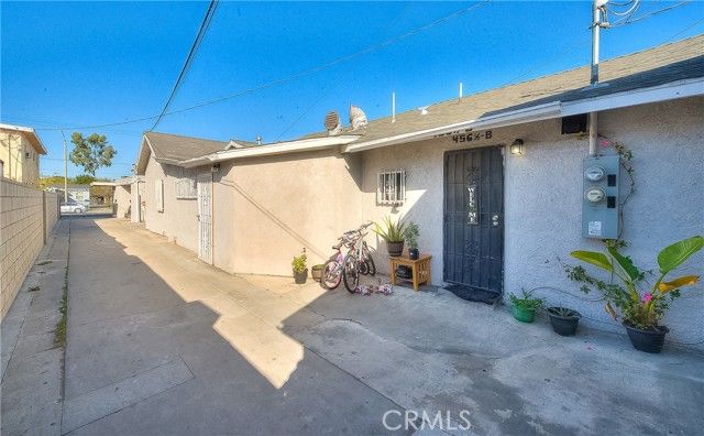 456 E Market, Long Beach, CA 90805
