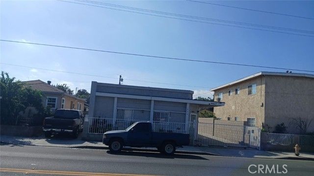 456 E Market, Long Beach, CA 90805