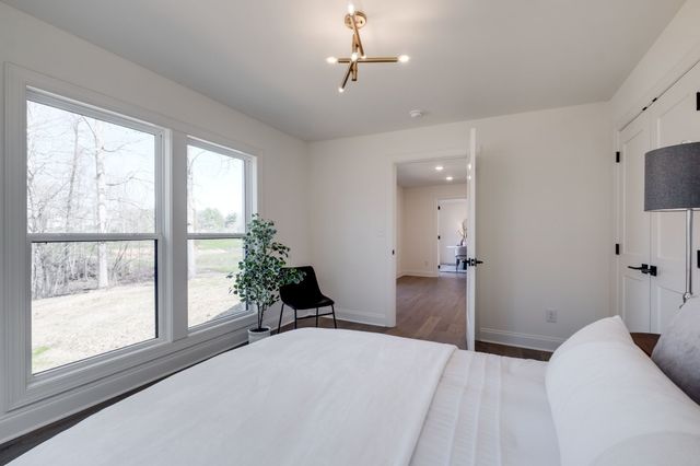 1510 East Piney Road, Dickson, TN 37055