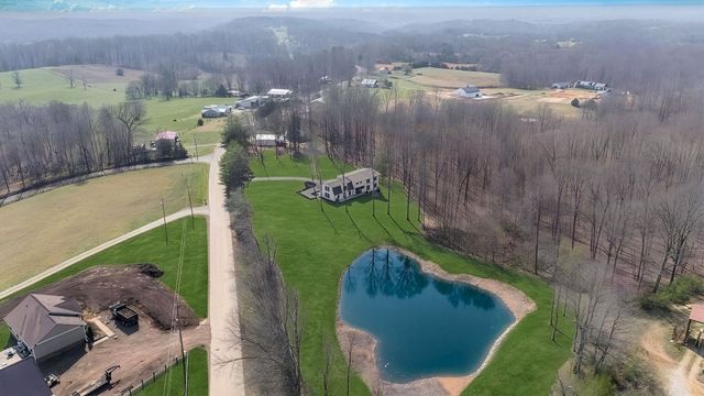 1510 East Piney Road, Dickson, TN 37055