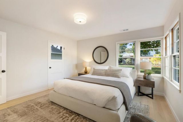 564 Orange Avenue, Los Altos, CA 94022