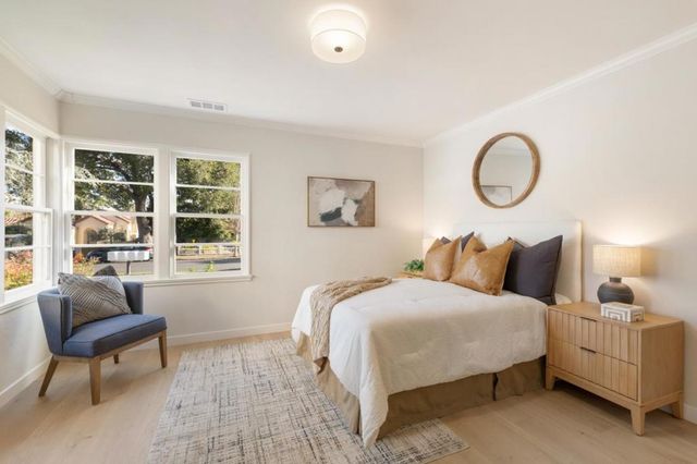 564 Orange Avenue, Los Altos, CA 94022