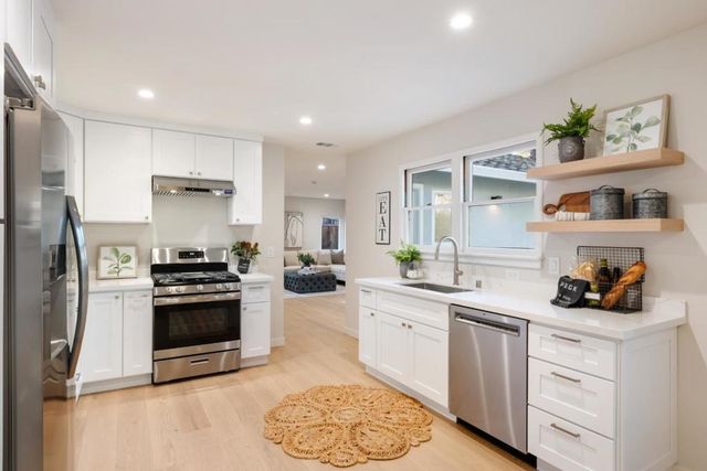 564 Orange Avenue, Los Altos, CA 94022